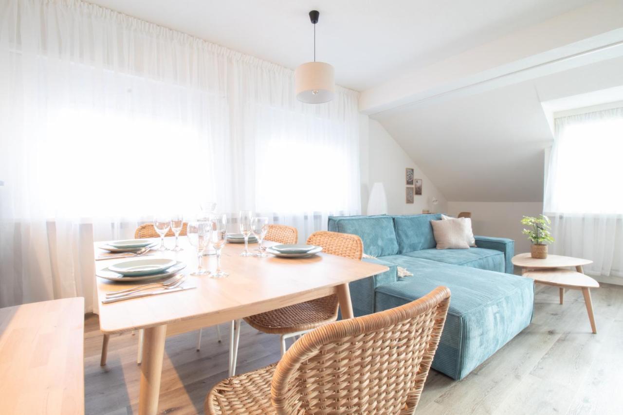 Loewe Apartment Blau Neuhausen Am Rheinfall Eksteriør bilde
